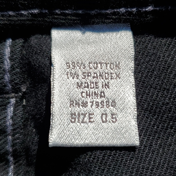 Chico's Black Platinum Denim Stretch Capri Jeans - Picture 5 of 10